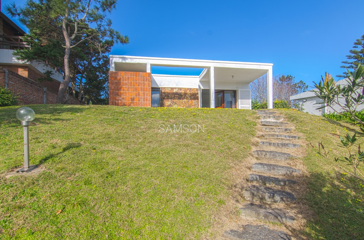 Casa ID.63908 - Oportunidad casa con vista al mar en venta playa mansa Punta del Este