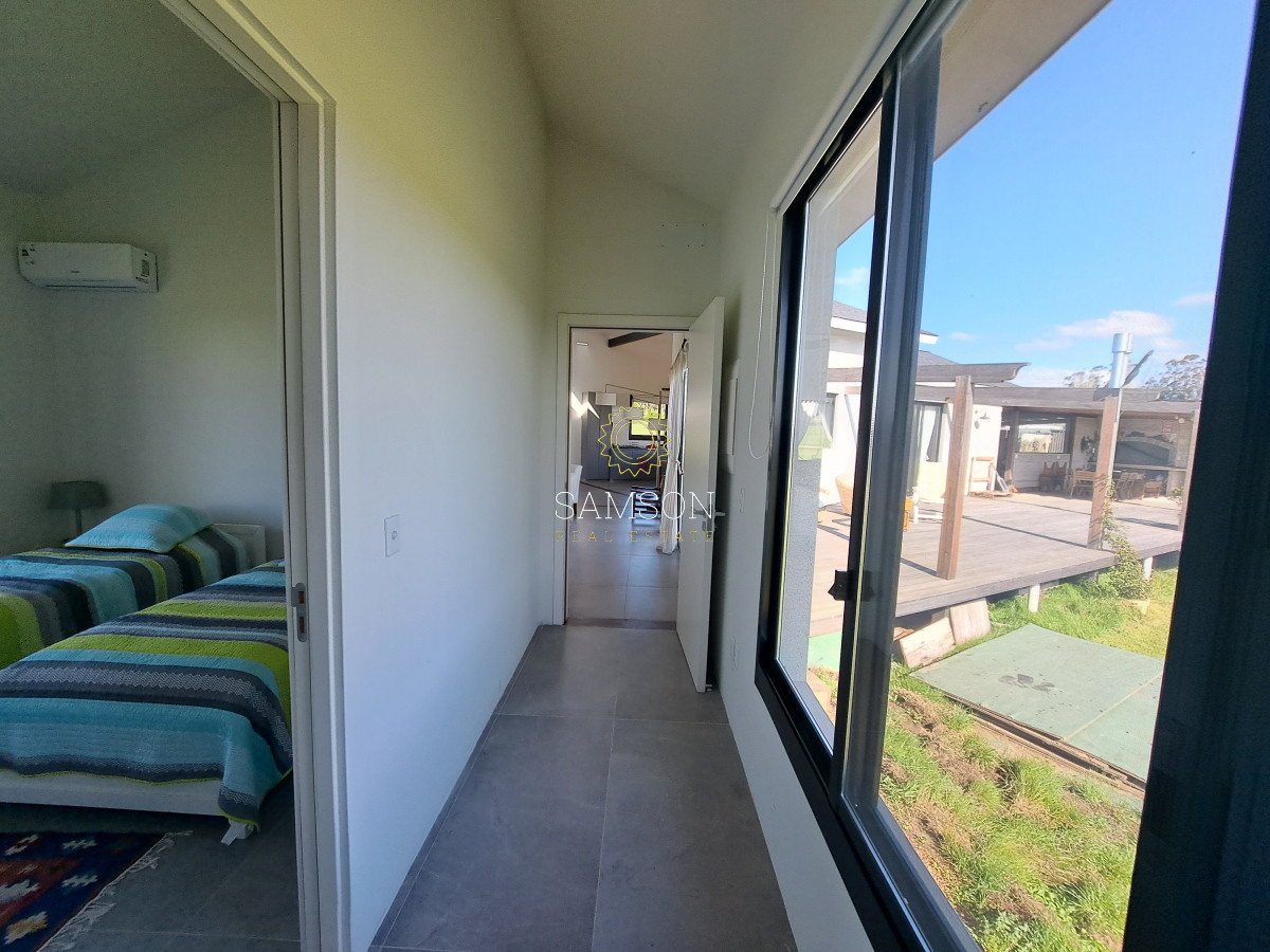 Casa ID.66994 - Casa en alquiler temporal 4 dormitorios en suites Barrio privado El Quijote La barra Punta del Este