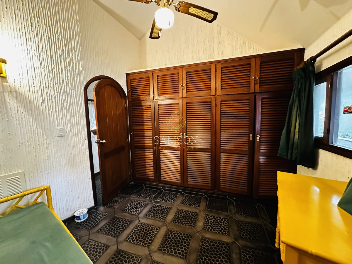 Casa ID.66957 - Casa en venta 4 dormitorios en  Lugano Punta del Este