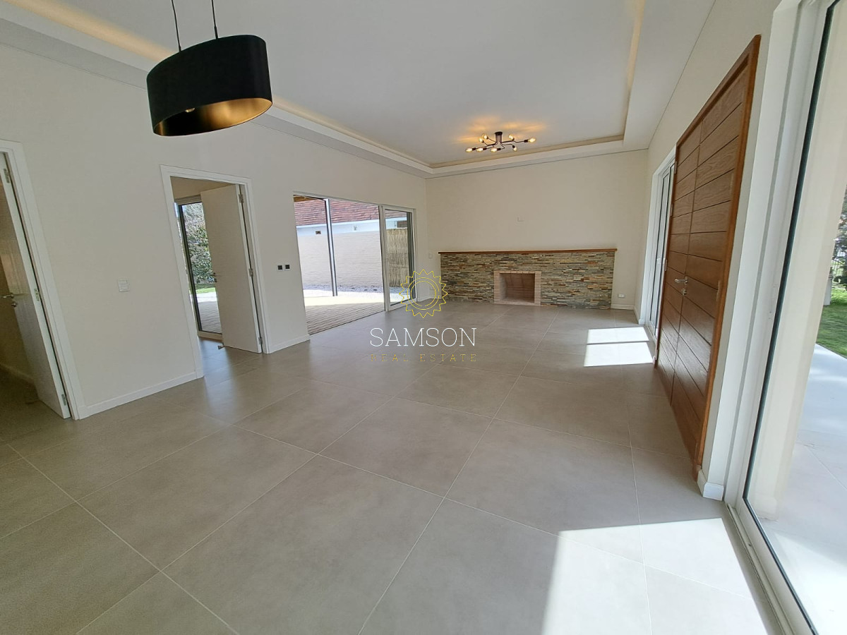 Casa ID.66431 - Casa Moderna en venta barrio Golf  Punta del Este