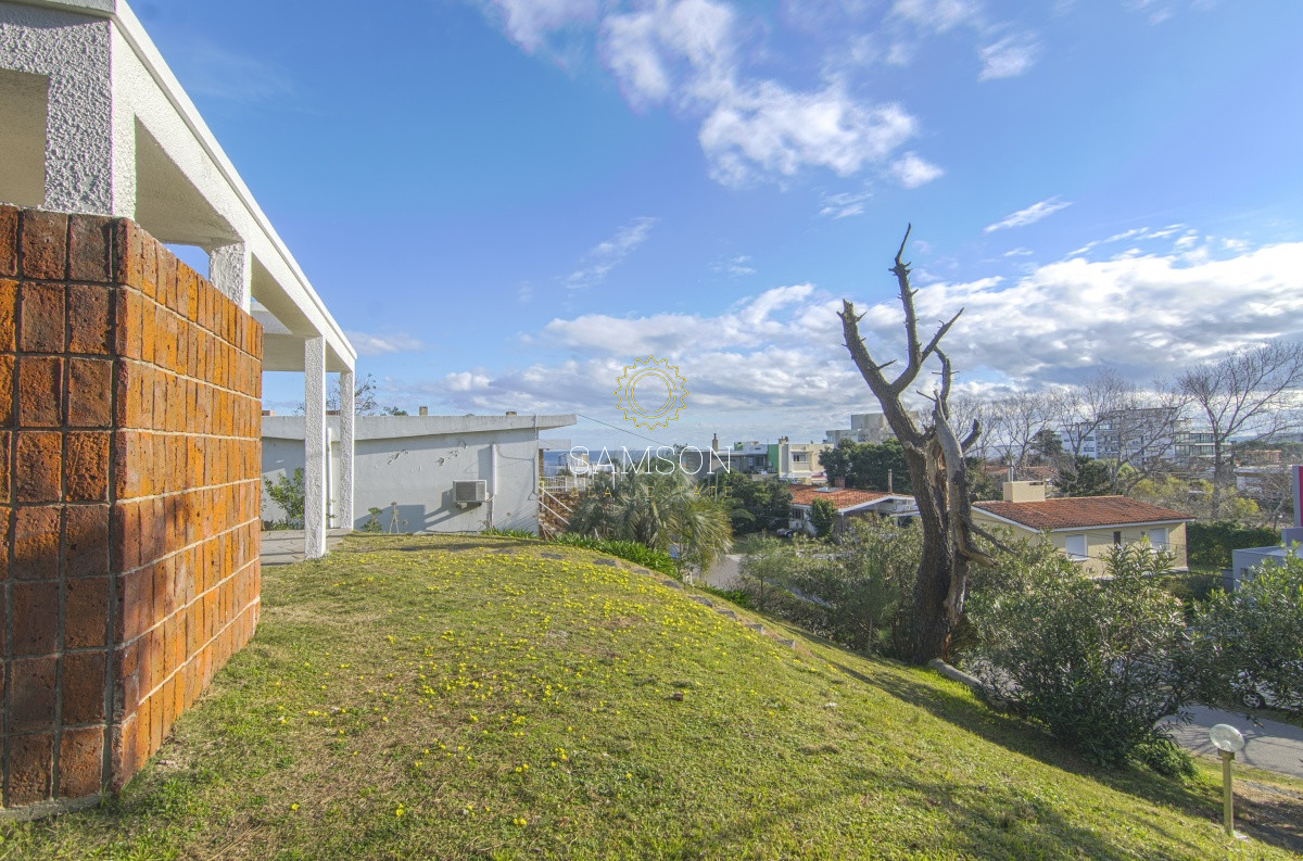 Casa ID.63908 - Oportunidad casa con vista al mar en venta playa mansa Punta del Este