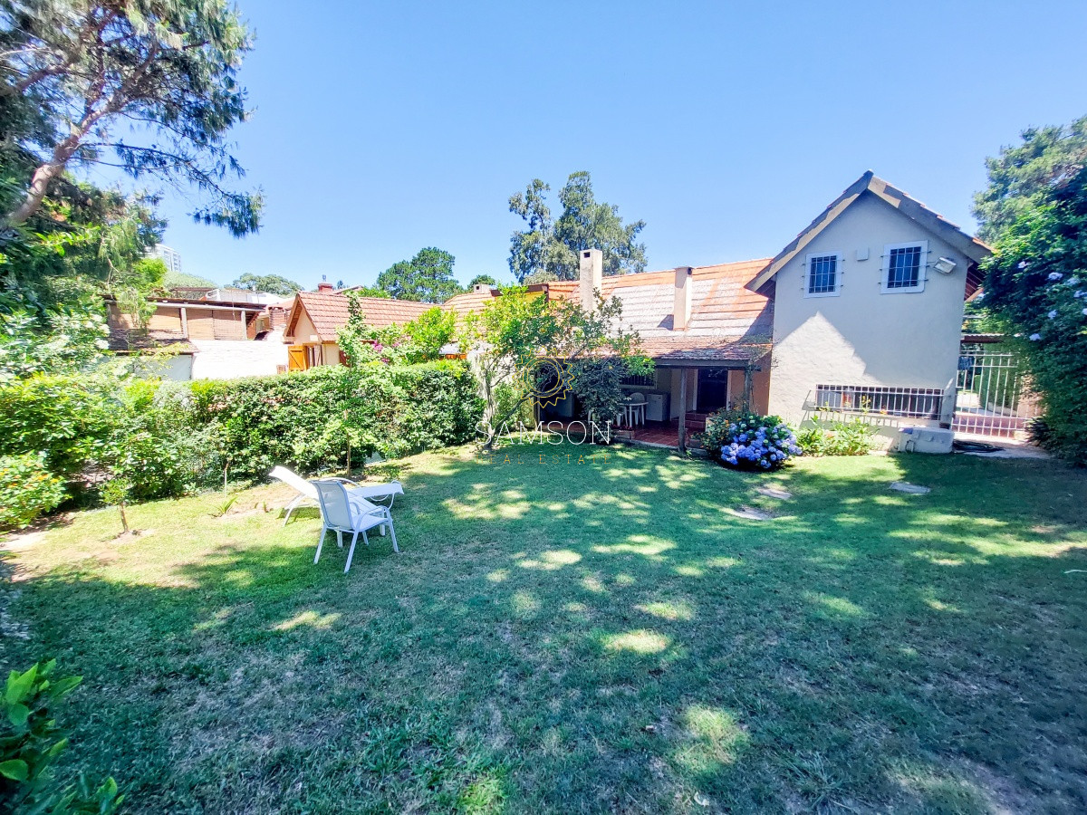 Casa ID.64670 - Venta Casa 2 Dormitorios Playa Mansa Punta del Este 