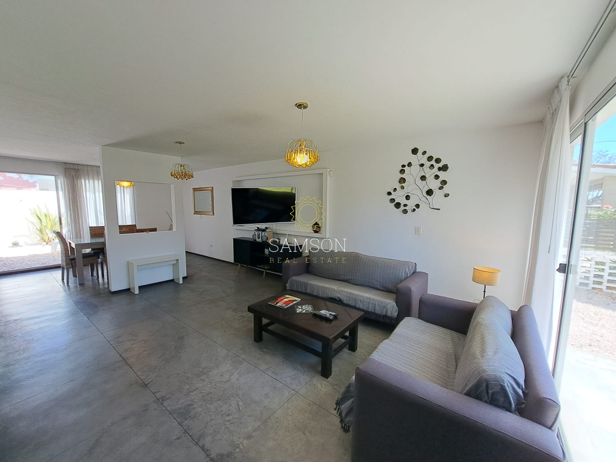 Casa ID.66402 - ALQUILER TEMPORAL DE CASA DE 3 DORMITORIOS Y 3 BAÑOS, PLAYA MANSA PUNTA DEL ESTE 