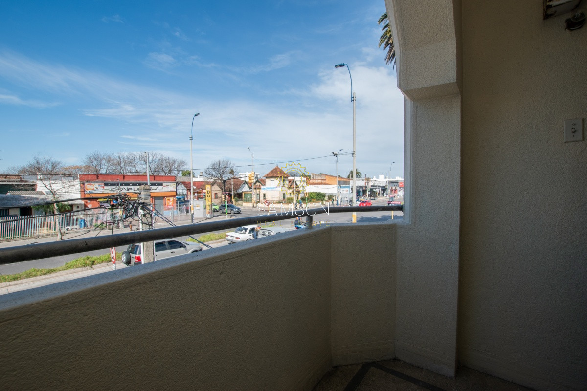 Casa ID.65586 - Venta casa 3 dormitorios 8 de octubre con garage 