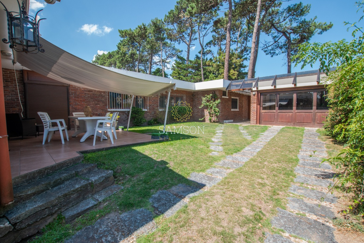 Casa ID.65945 - Casa en venta 3 dormitorios en la mansa cerca del mar. 