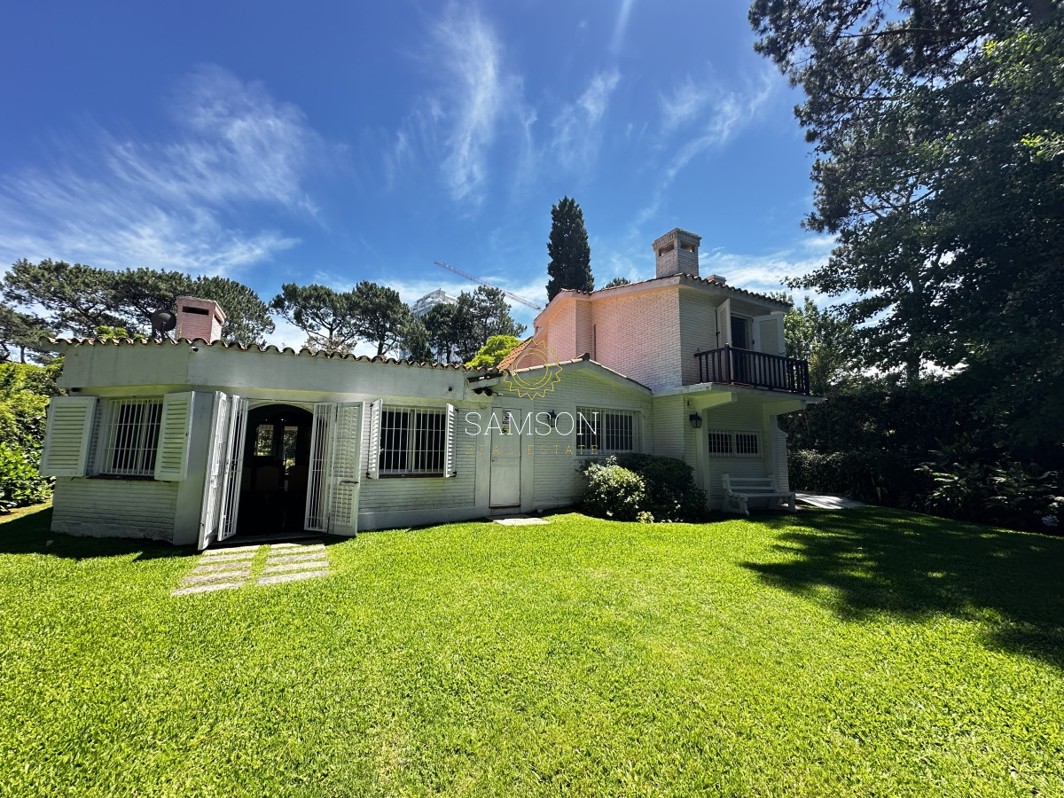 Casa ID.60093 - CASA EN VENTA CON PISCINA 
