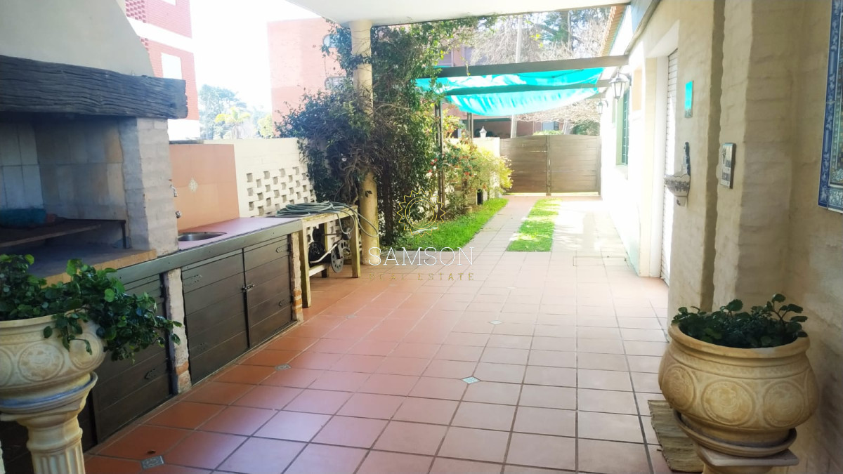 Casa ID.60524 - CASA EN PRIMERA LINEA DE PLAYA MANSA, 3 DORMITORIOS FRENTE AL MAR. PUNTA DEL ESTE