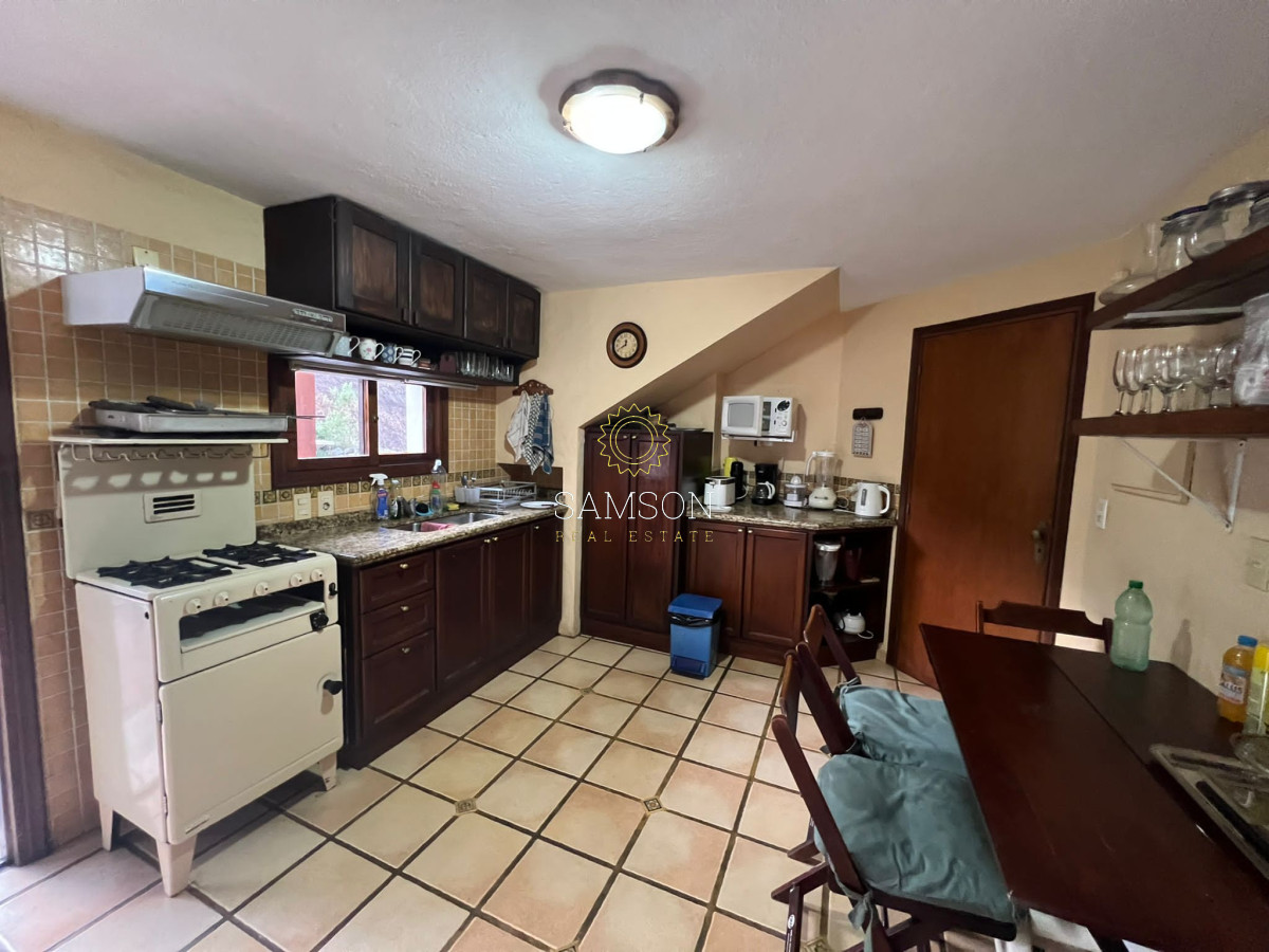 Casa ID.63847 - Casa de 4 dormitorios con vista al mar en venta Punta del Este 
