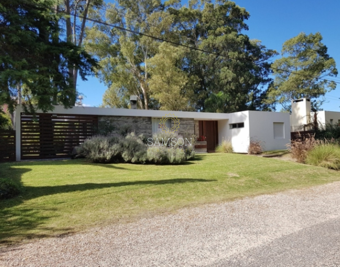 Casa ID.61185 - Venta de Casa de 3 dormitorios, Parada 10 de Playa Brava, en San Rafael, Punta del Este