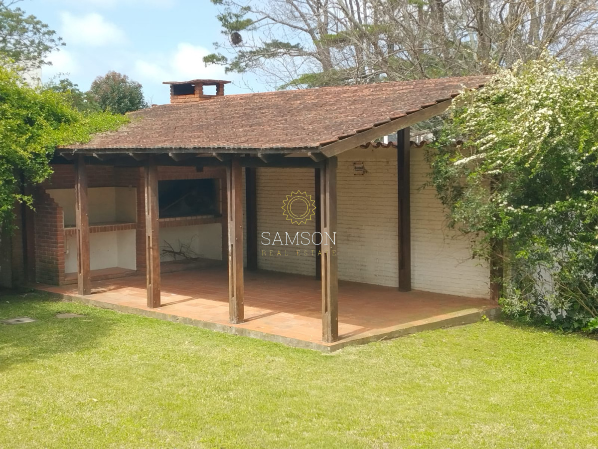 Casa ID.60542 - VENTA DE CASA EN PLAYA MANSA, PUNTA DEL ESTE 