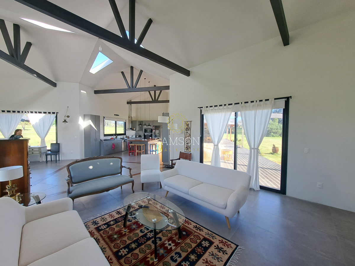 Casa ID.66994 - Casa en alquiler temporal 4 dormitorios en suites Barrio privado El Quijote La barra Punta del Este