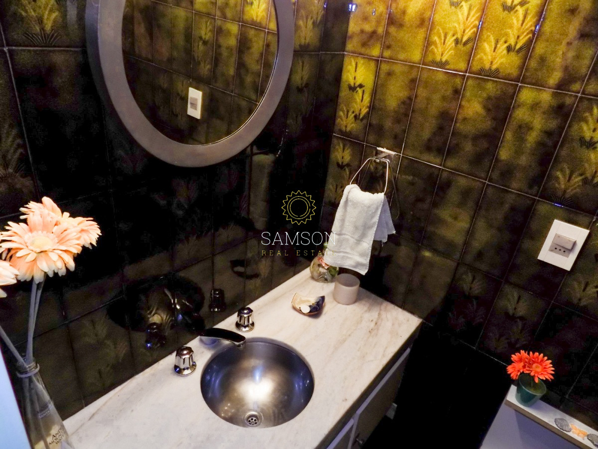 Casa ID.58797 - Casa en venta 5 dormitorios barrio Cantegril, Punta del Este