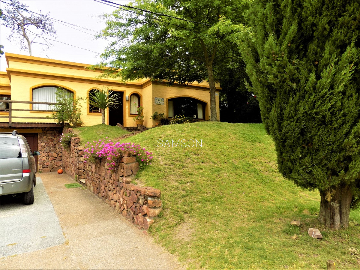 Casa ID.120 - Oportunidad en venta casa con piscina 
