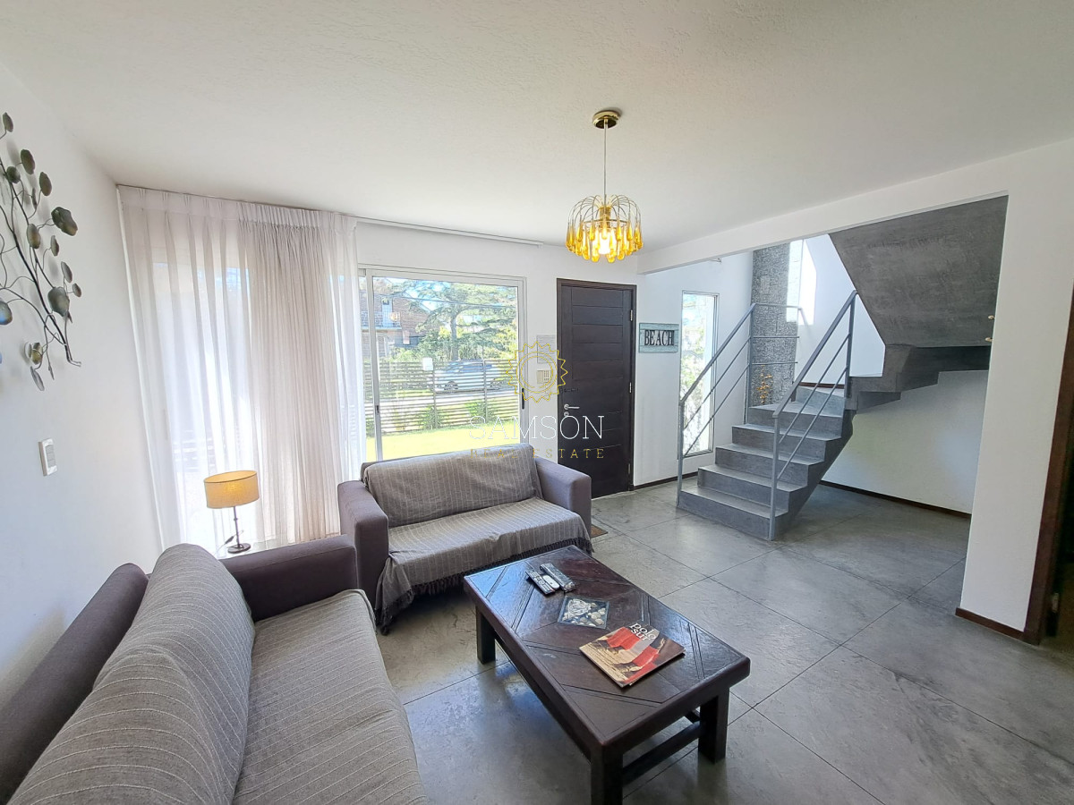 Casa ID.66402 - ALQUILER TEMPORAL DE CASA DE 3 DORMITORIOS Y 3 BAÑOS, PLAYA MANSA PUNTA DEL ESTE 