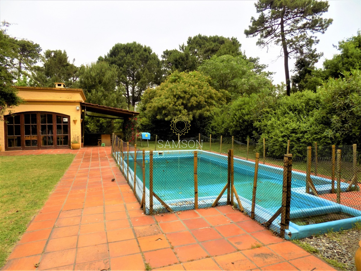 Casa ID.120 - Oportunidad en venta casa con piscina 
