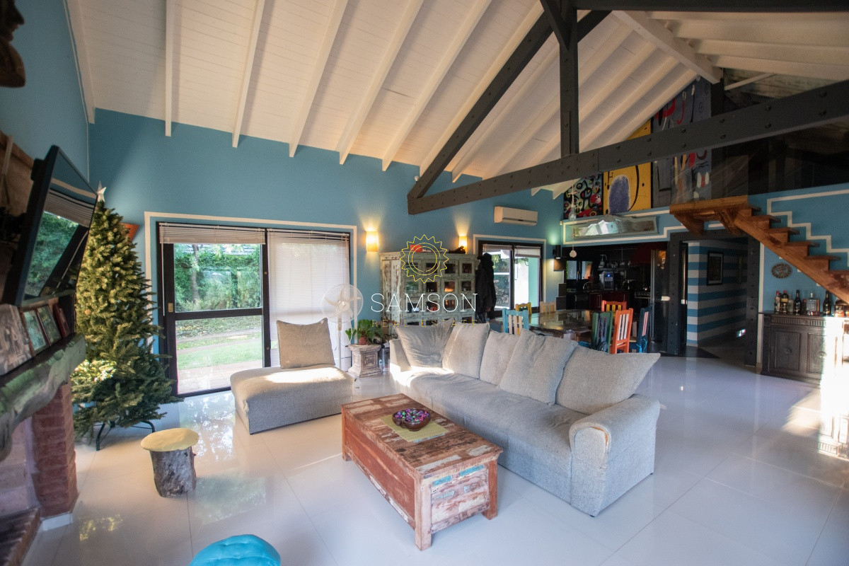 Casa ID.42 - Venta Casa de 4 dormitorios Lugano Punta del Este 