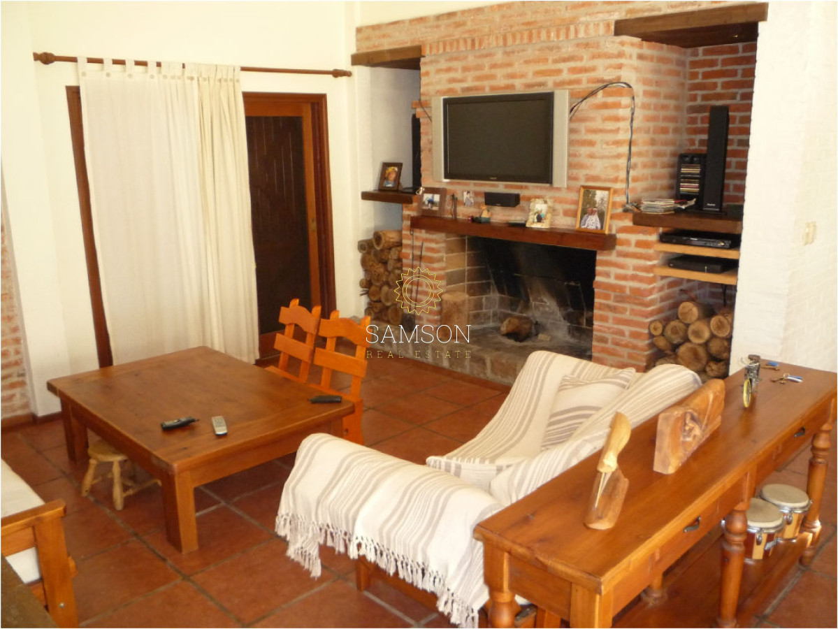 Casa ID.60365 - CASA EN ALQUILER ANUAL DE 3 DORMITORIOS MÁS DEPENDENCIA DE SERVICIO, PINARES, PUNTA DEL ESTE