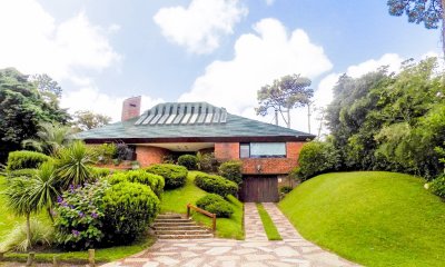 Casa en venta 5 dormitorios barrio Cantegril, Punta del Este