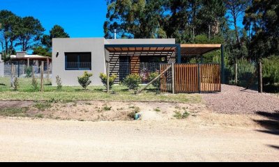 VENTA DE CASA A ESTRENAR EN PINARES, PUNTA DEL ESTE