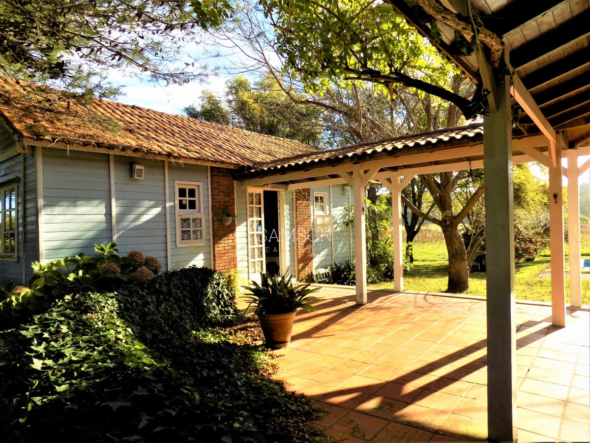 Chacra ID.27 - Venta Chacra 5 dormitorios Punta ballena, Maldonado
