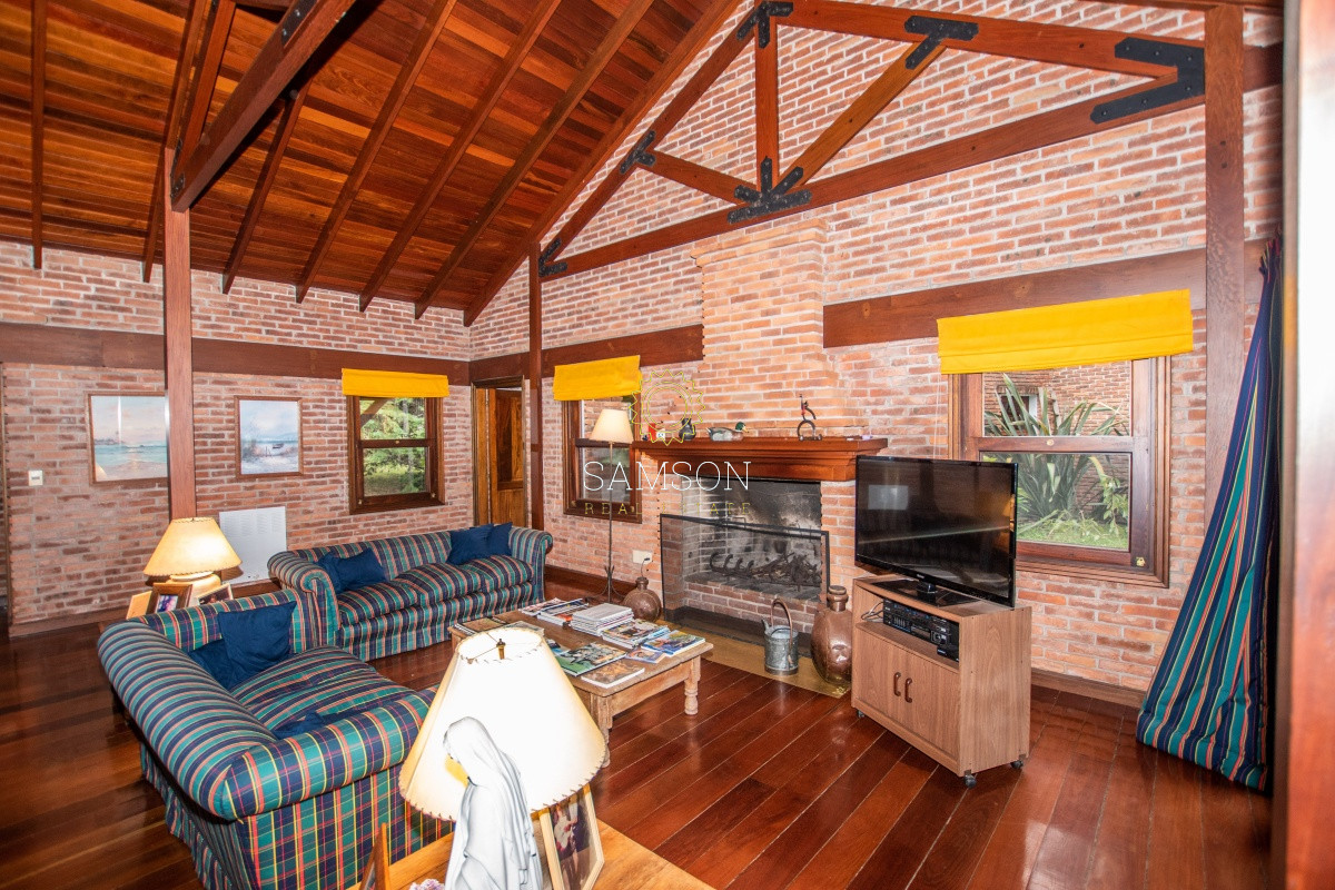 Chacra ID.65212 - Venta de Chacra 6 dormitorios en Punta Ballena, la Pataia Maldonado