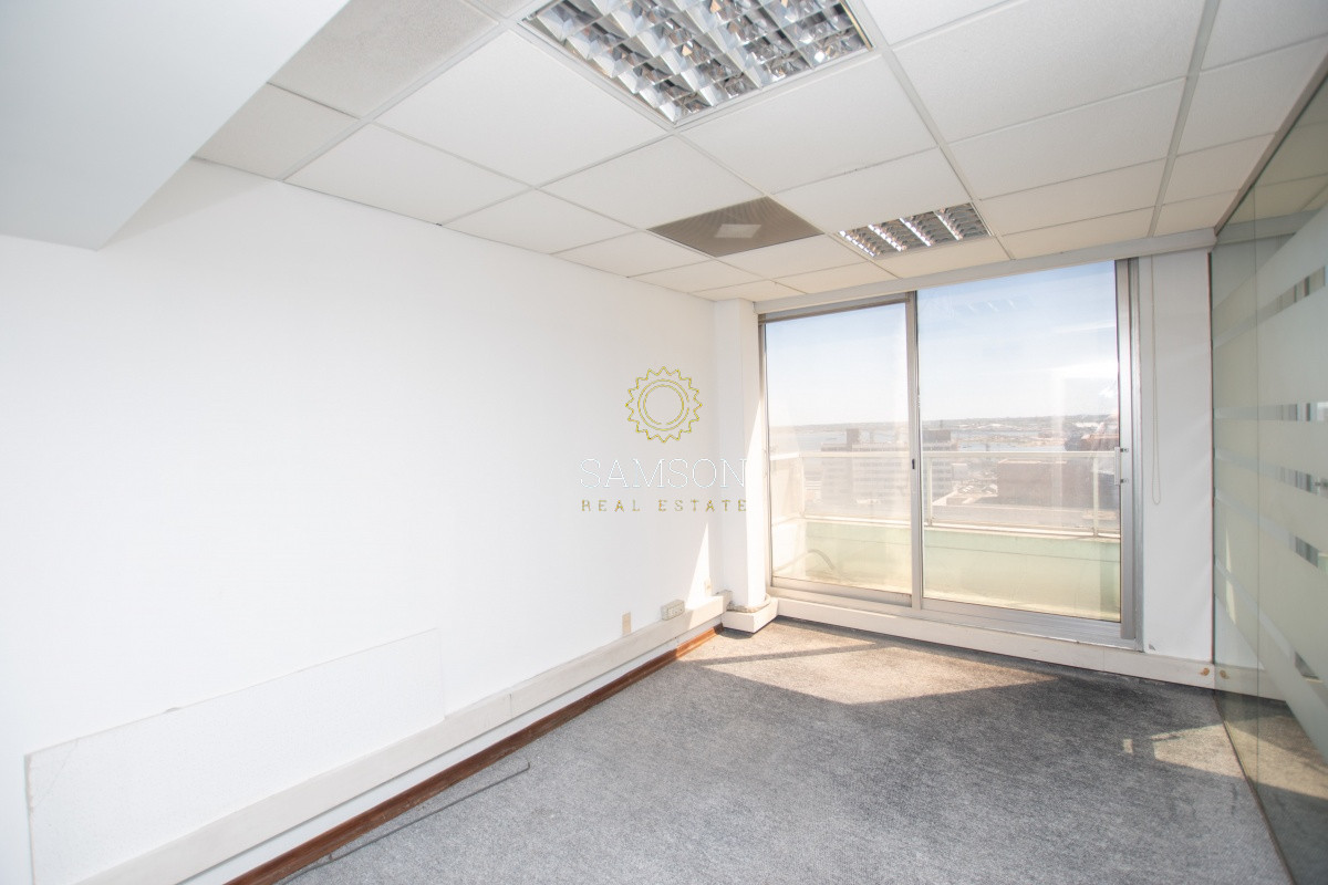 Local Comercial ID.65254 - Oficina en alquiler centro de Montevideo  