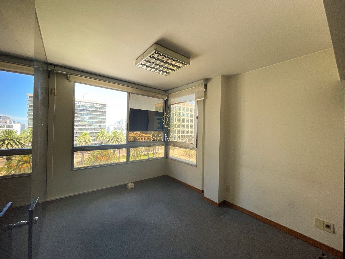 Local Comercial ID.65113 - Oficina en alquiler Centro 