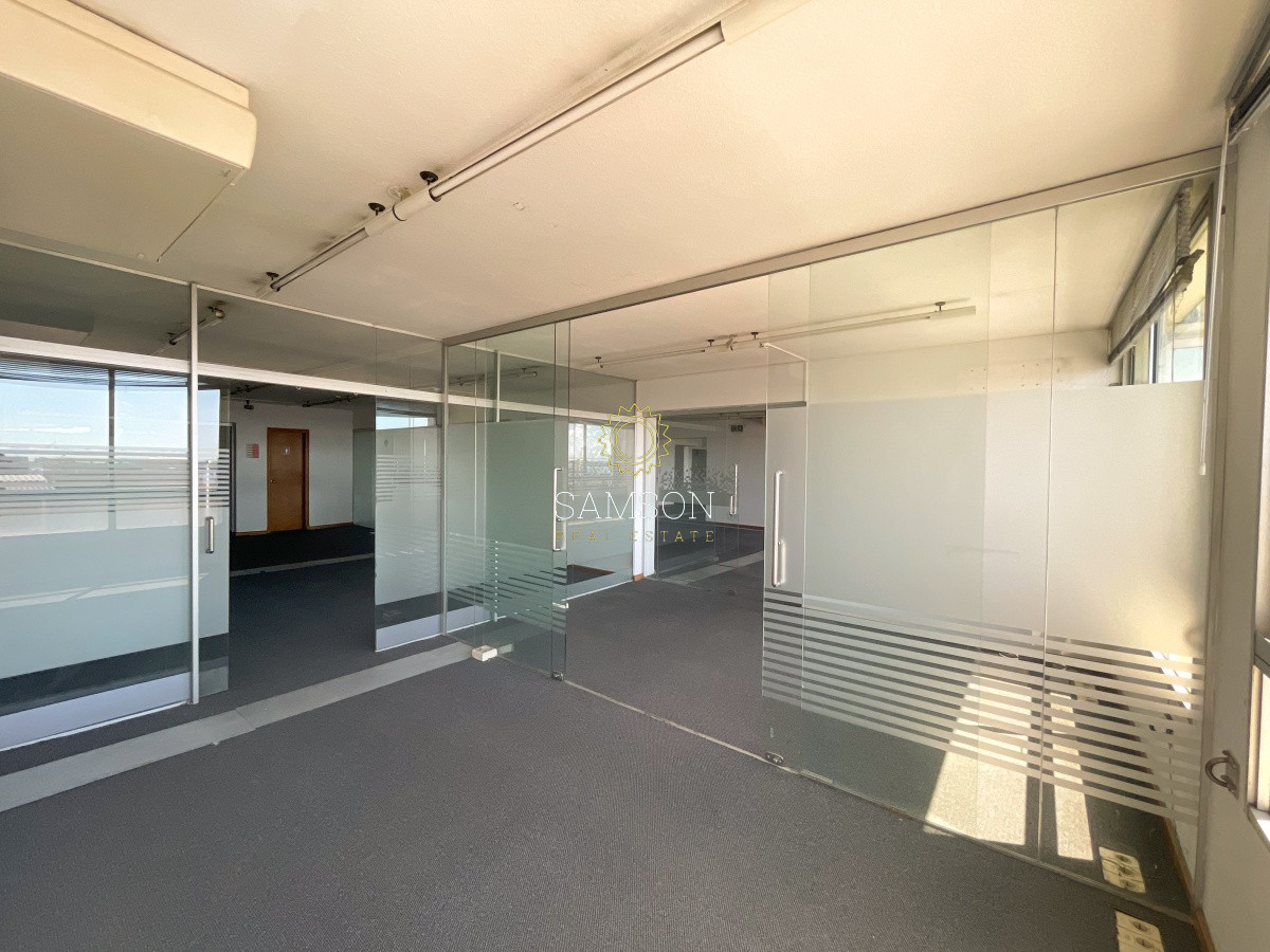 Local Comercial ID.65105 - Oficinas en alquiler centro de Montevideo  