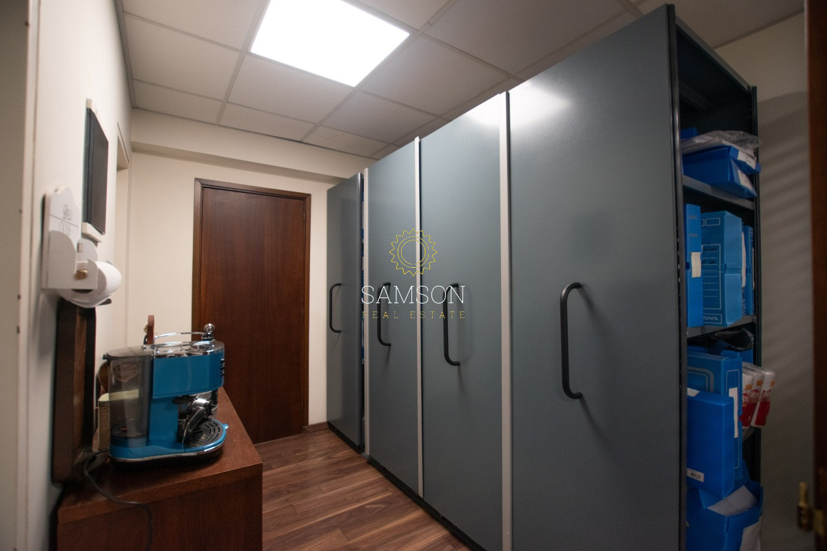 Local Comercial ID.65268 - Venta o Alquiler Oficina Torre De Los Profesionales Montevideo