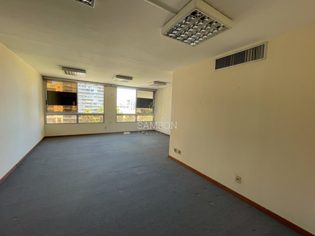 Local Comercial ID.65113 - Oficina en alquiler Centro 