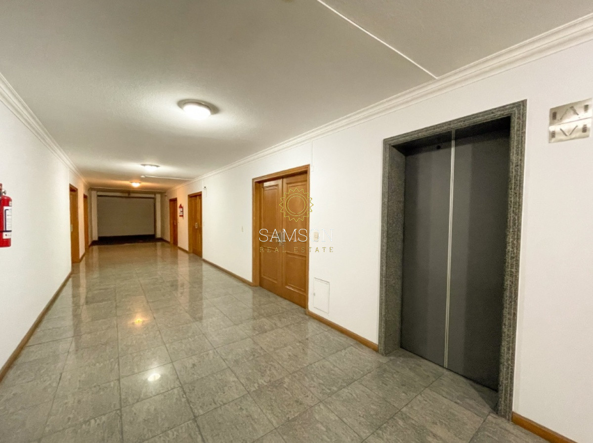 Local Comercial ID.65107 - Oficina en alquiler centro de Montevideo  