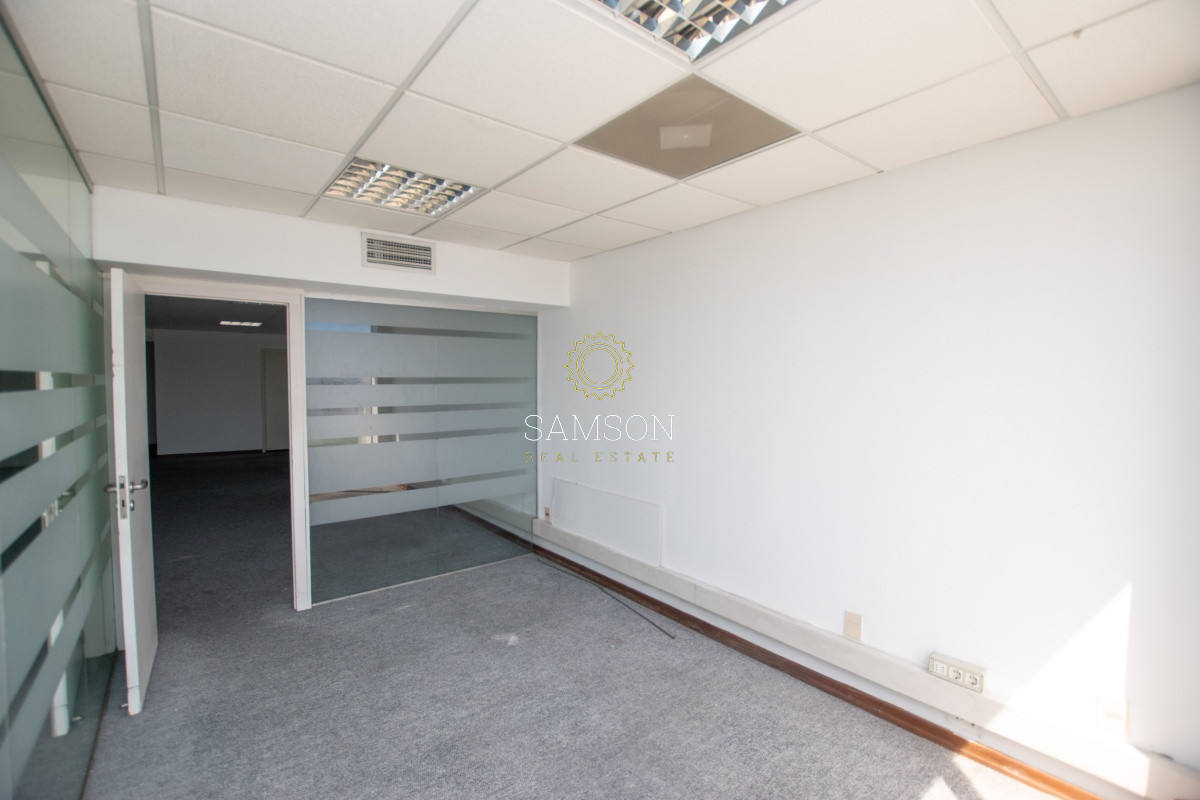 Local Comercial ID.65254 - Oficina en alquiler centro de Montevideo  