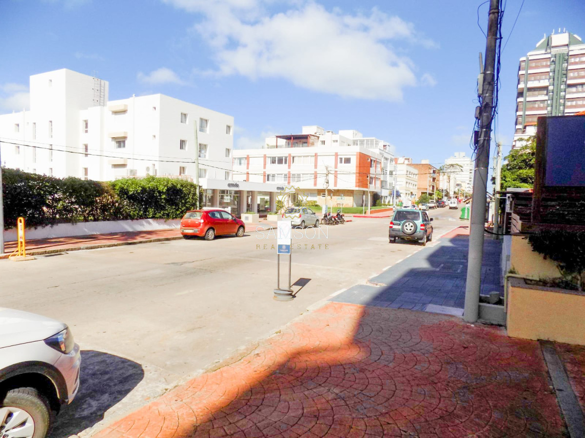 Local Comercial ID.64116 - Oportunidad Local en Venta ideal para negocio , Punta del Este