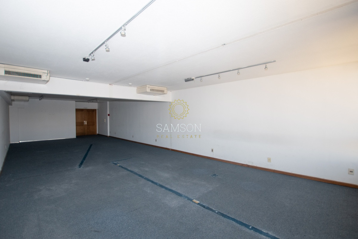 Local Comercial ID.65107 - Oficina en alquiler centro de Montevideo  