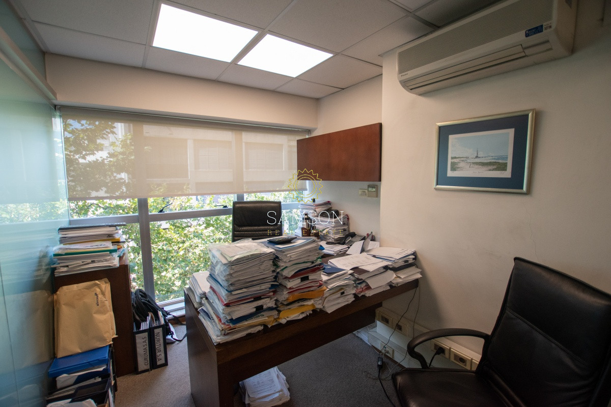 Local Comercial ID.65268 - Venta o Alquiler Oficina Torre De Los Profesionales Montevideo