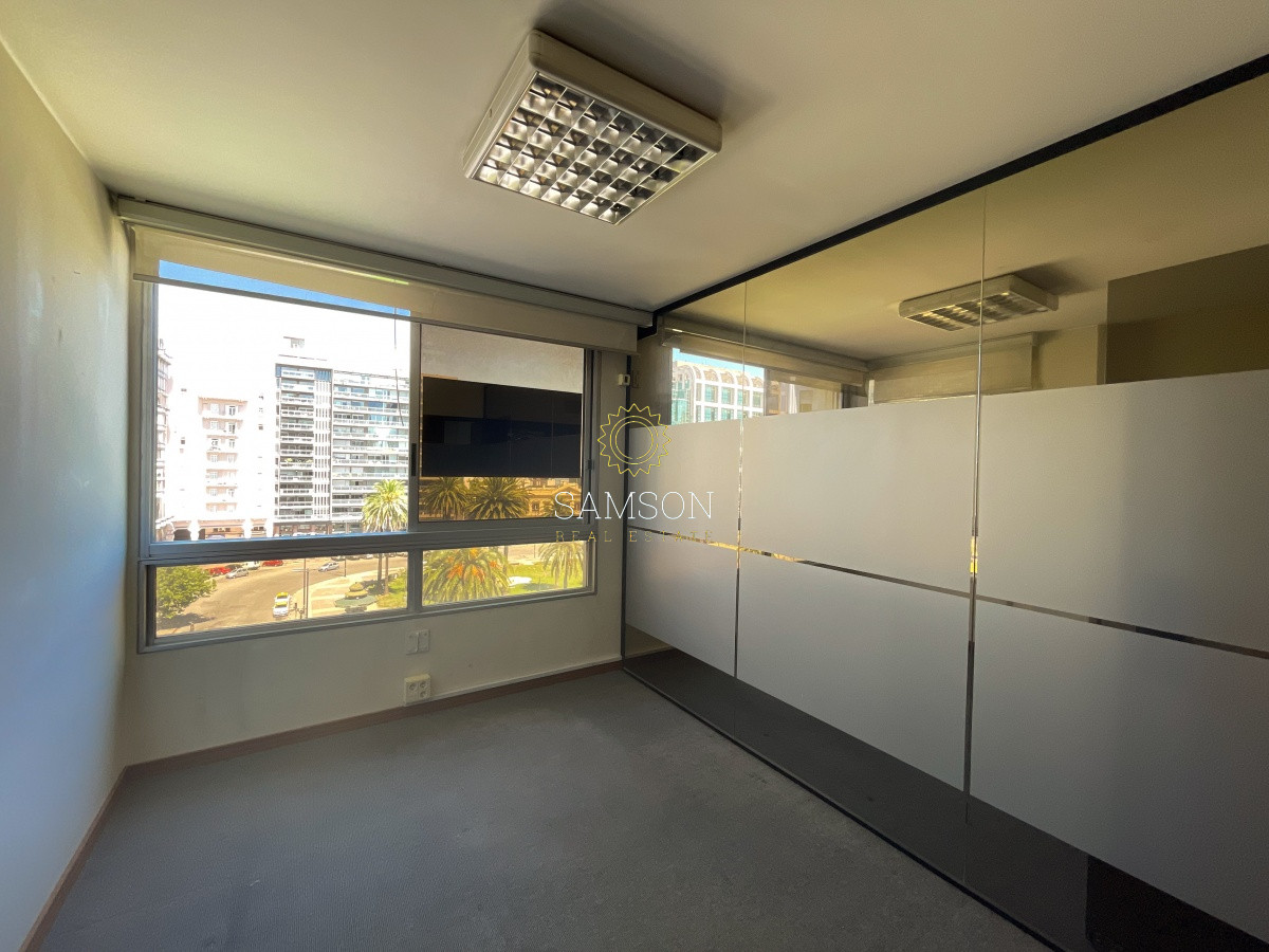 Local Comercial ID.65113 - Oficina en alquiler Centro 