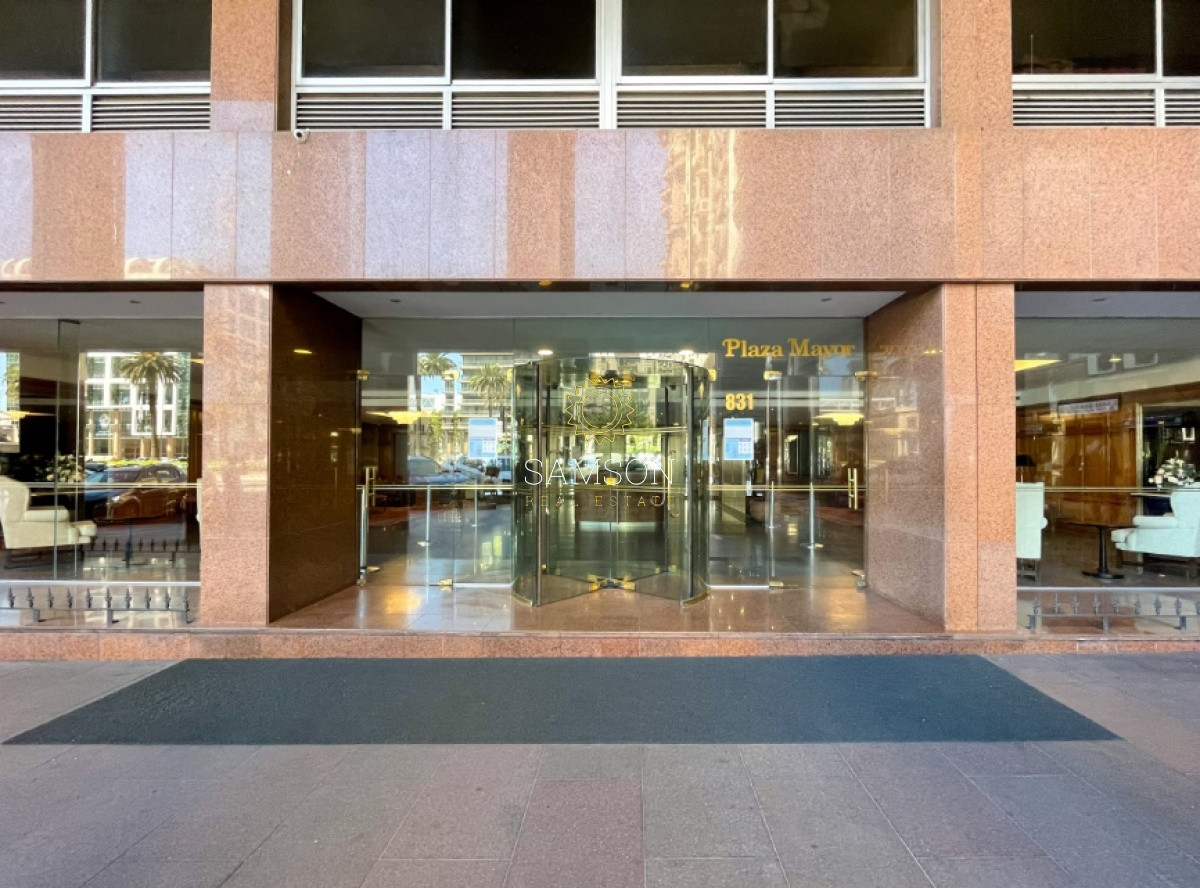 Local Comercial ID.65107 - Oficina en alquiler centro de Montevideo  