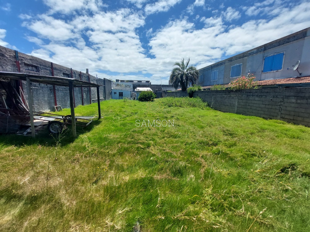 Terreno ID.64891 - VENTA TERRENO CON 4 CASAS Y POSIBILIDAD DE EDIFICAR - OPORTUNIDAD