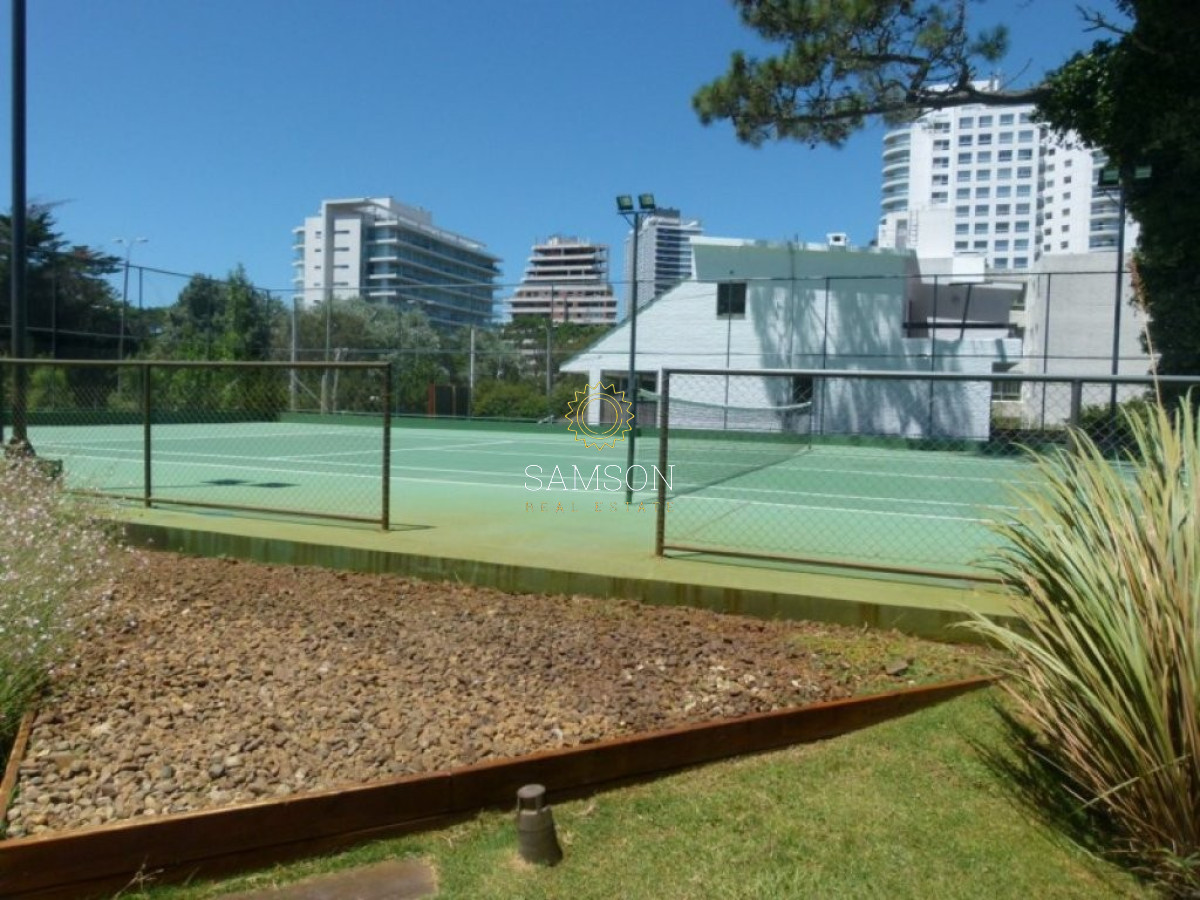 Apartamento ID.64403 - Apartamento en venta Punta del Este