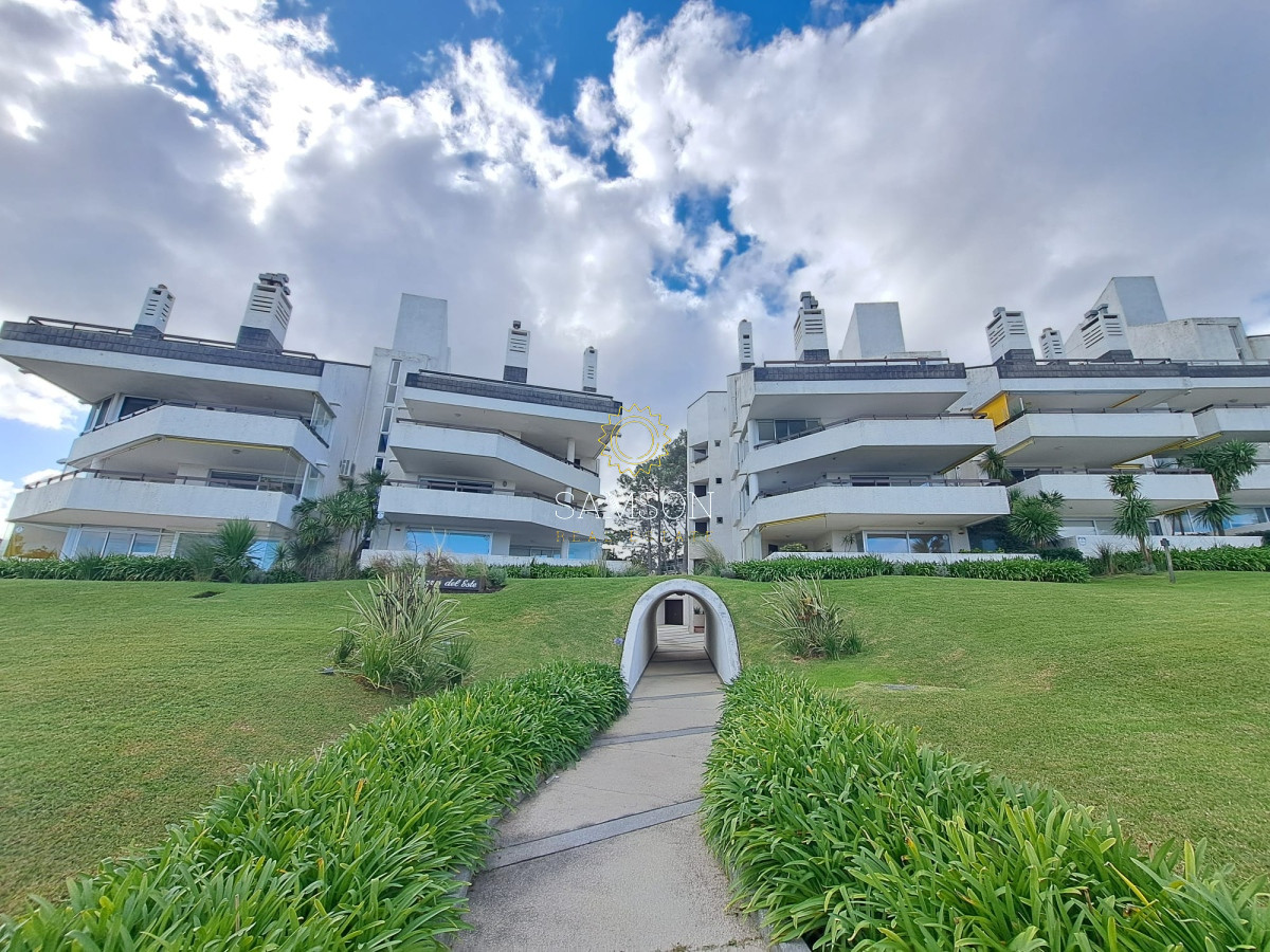 Apartamento ID.66826 - Apartamento en primera linea del mar en venta Pinares del Este Punta del Este.