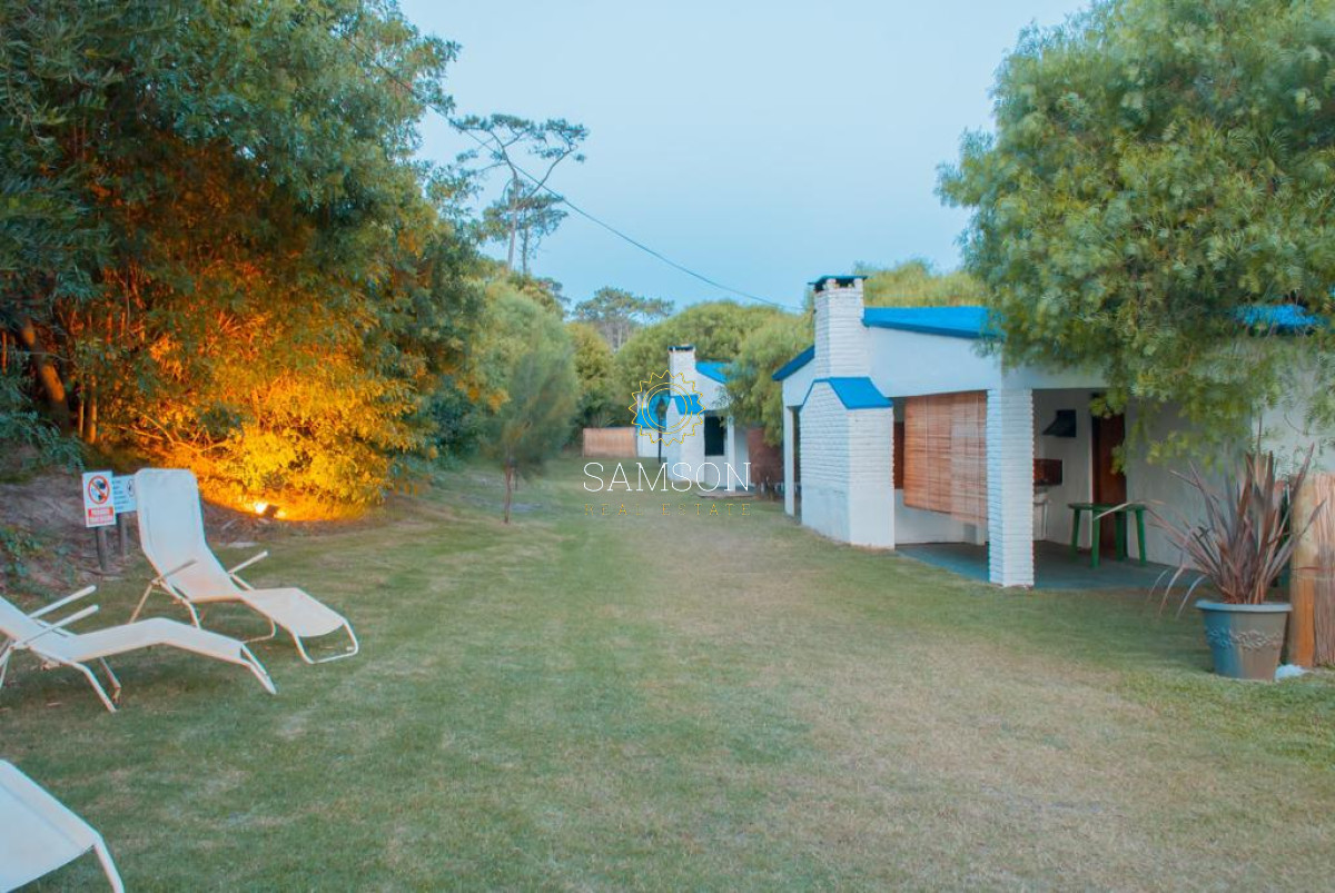 Hotel ID.65460 - Venta Oportunidad 7 casas con piscina proximo al mar en la costa de canelones 