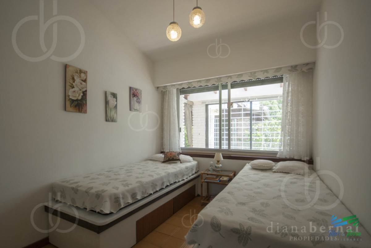 Casa ID.4924 - Casa alquiler Pinares, Punta del Este, 4 dormitorios, piscina, amplio parque cercado