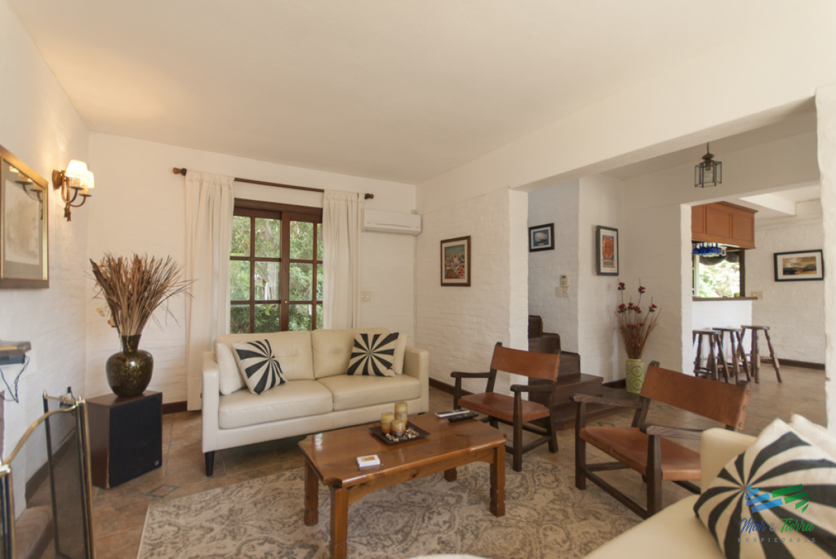 Casa ID.4923 - Casa en Pinares, Punta del Este, 3 dormitorios, piscina