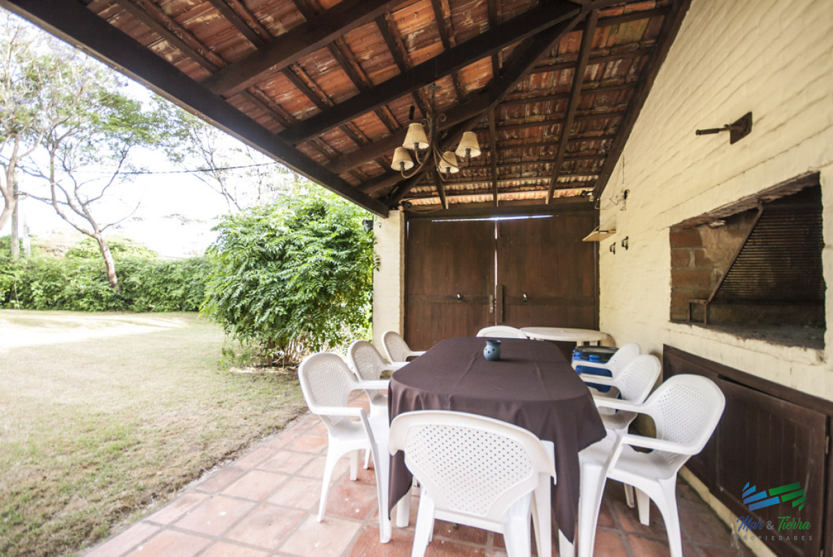 Casa ID.4923 - Casa en Pinares, Punta del Este, 3 dormitorios, piscina