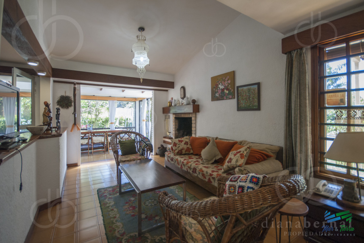 Casa ID.4924 - Casa alquiler Pinares, Punta del Este, 4 dormitorios, piscina, amplio parque cercado