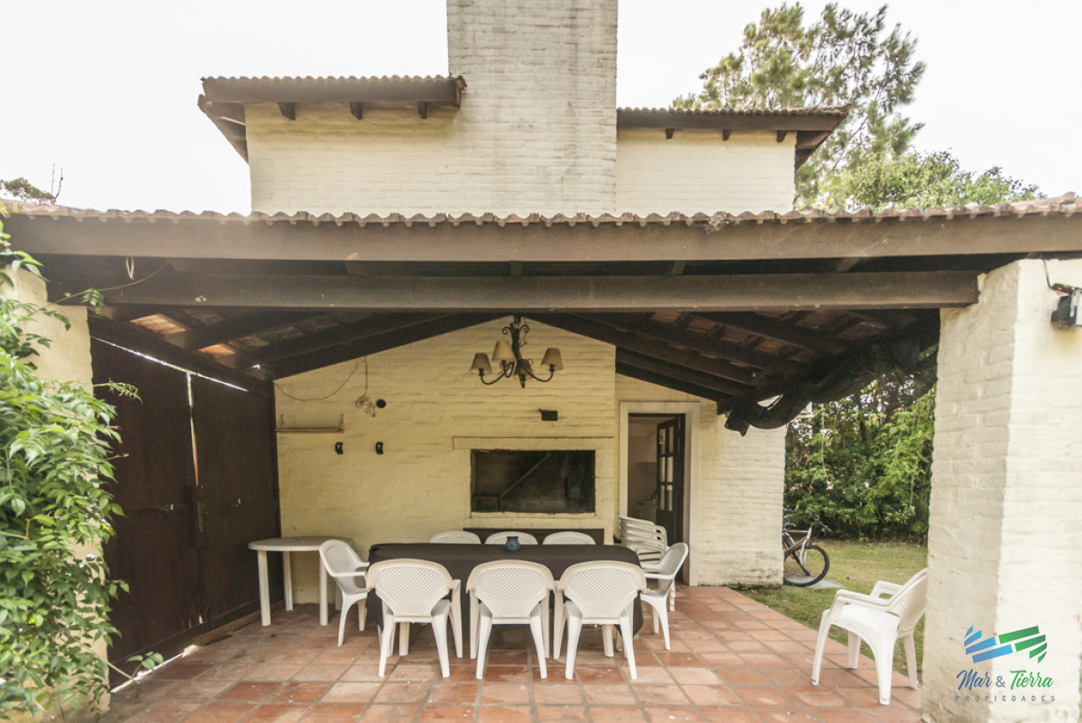 Casa ID.4923 - Casa en Pinares, Punta del Este, 3 dormitorios, piscina