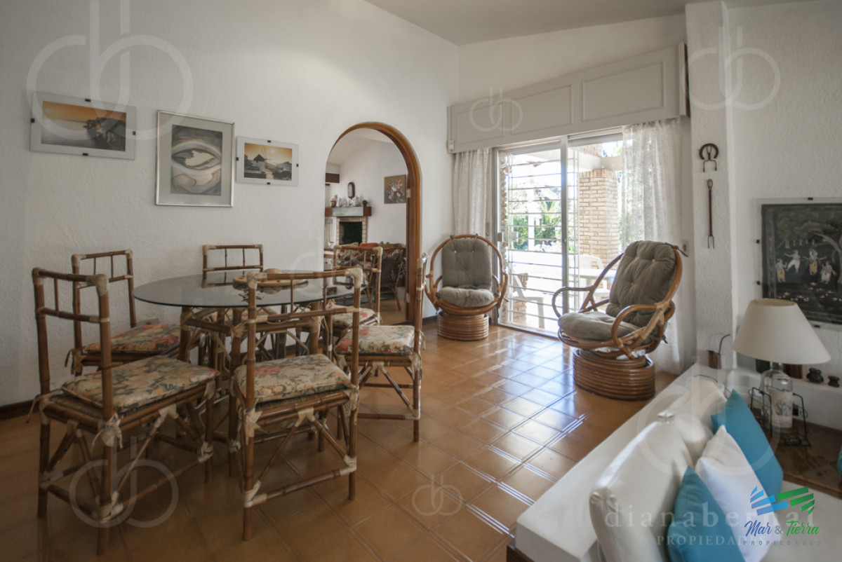 Casa ID.4924 - Casa alquiler Pinares, Punta del Este, 4 dormitorios, piscina, amplio parque cercado