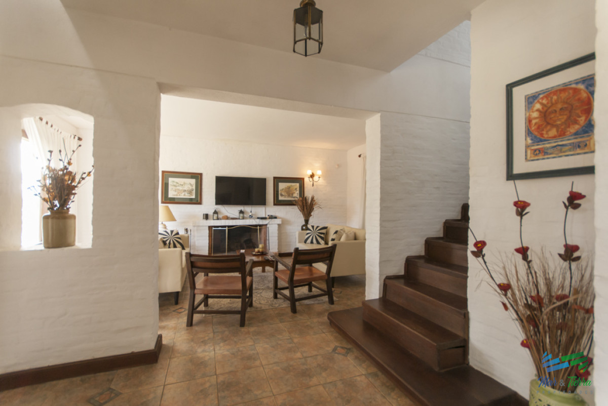 Casa ID.4923 - Casa en Pinares, Punta del Este, 3 dormitorios, piscina
