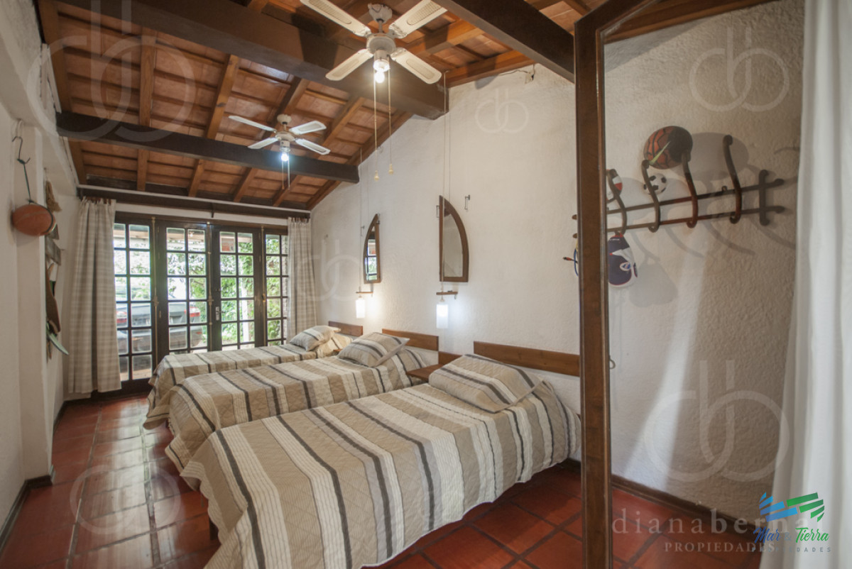 Casa ID.4924 - Casa alquiler Pinares, Punta del Este, 4 dormitorios, piscina, amplio parque cercado
