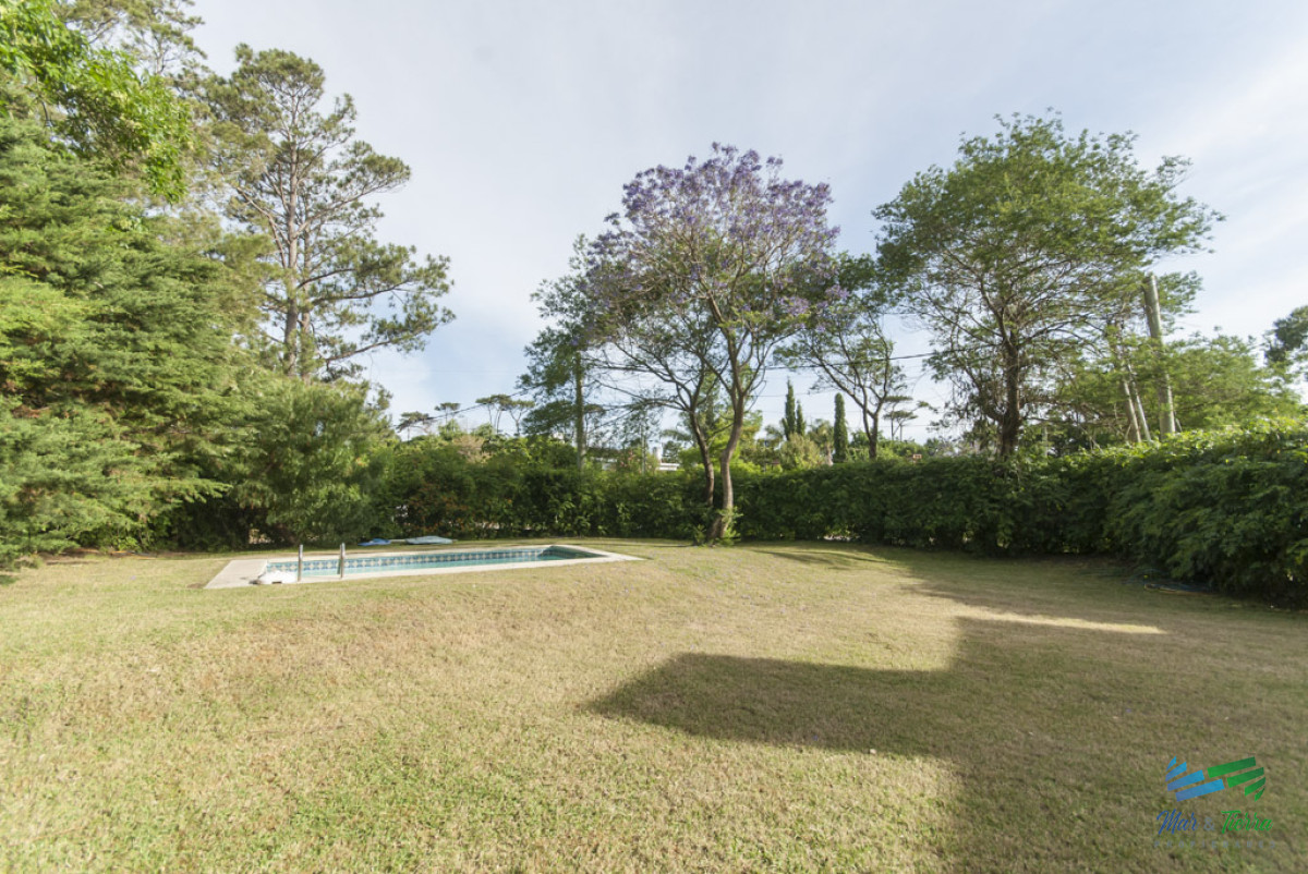 Casa ID.4923 - Casa en Pinares, Punta del Este, 3 dormitorios, piscina
